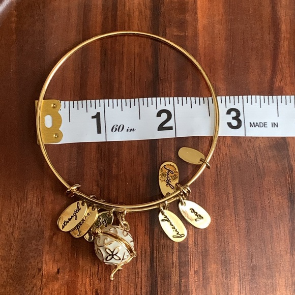 NWOT Alexa's Angels gold tone charm bracelet - Picture 5 of 5